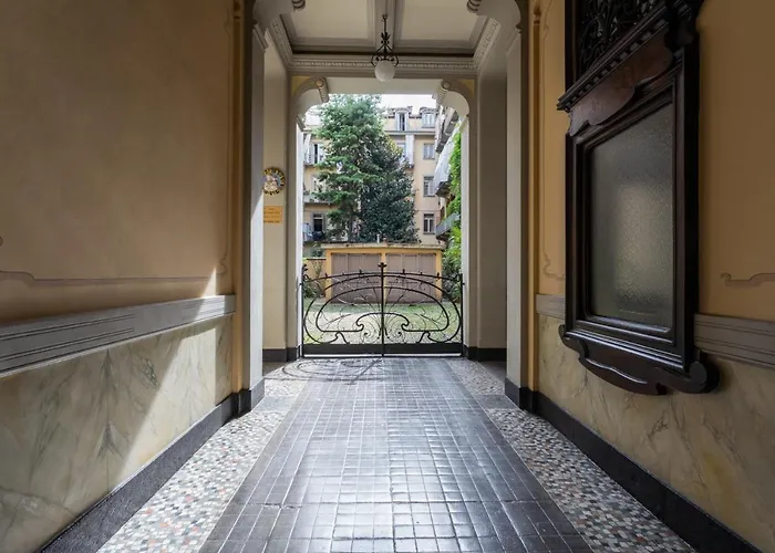 Little Liberty Al Parco Del Valentino By Wonderful Italy * Torino